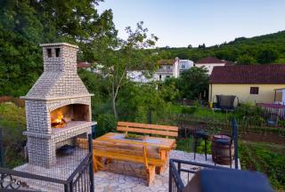 Apartments with a swimming pool in the Dalmatian Hinterland - Imotski - 3