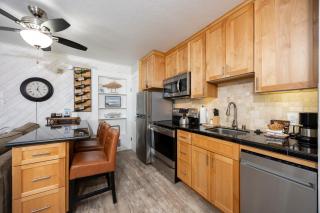 125 Bldg B condo - 7