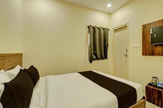 Hotel O R SQUARE HOMES - 2