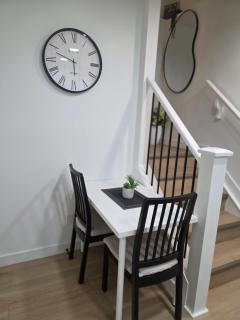 Modern 1BRM Private Suite - Free Parking- Near Henday - 2
