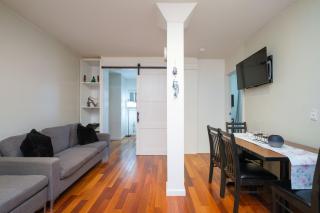 Central Vancouver Loft Stylish Stay Near Everything - Vancouver - 1