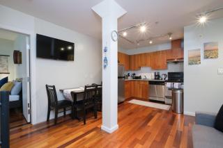 Central Vancouver Loft Stylish Stay Near Everything - Vancouver - 3