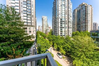 Bright and Modern 3BR Yaletown Flat Breathtaking Views - Vancouver - 3