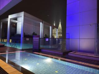 The Platinum KLCC By Sky Pool - 3