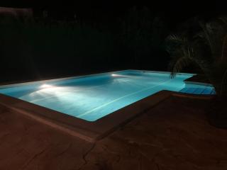 Chalet ideal para familias con jardín grande y piscina privada - Les tres Cales - 0