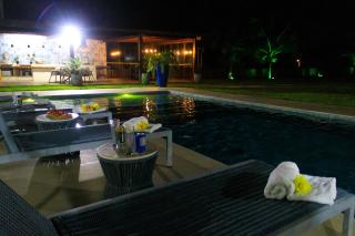 DE FRENTE PRO MAR - Casa Paraíso dos Corais 8 suítes, Praia Guarajuba - Guarajuba - 3