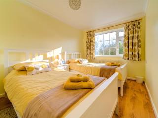 2 Bed in Brighstone IC132 - Brighstone - 6