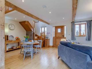1 Bed in Cheltenham 60276 - - 7