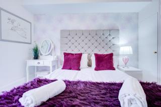 Modern, Family-Friendly Apartment by Hyde Park & Museums - 6