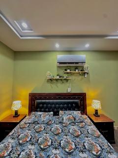 Cozy & comfort - Lahore - 6