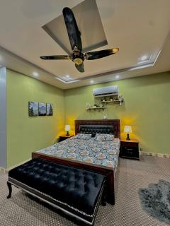 Cozy & comfort - Lahore - 9