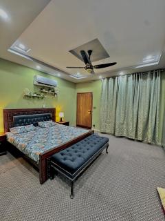 Cozy & comfort - Lahore - 4