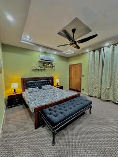 Cozy & comfort - Lahore - 1