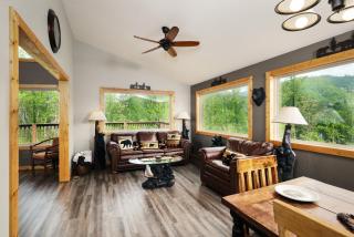 Honey Bear Lodge - 2