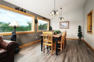 Honey Bear Lodge - 1
