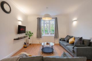 Lordship Lane Escape 4BR 2bath Wifi, sleeps 8 for contractors and long stays - Moffat - 3
