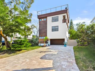 Anastasia Island Villa Upper Level plus Rooftop - St. Augustine - 0