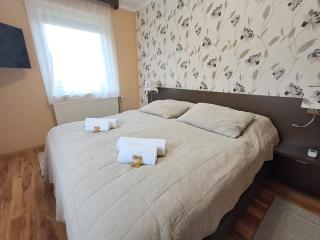 Sunrise Apartman Dunaszentmiklós - Dunaszentmiklós - 7