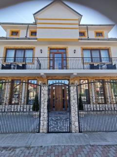Casa Ellamy - 2 Mai - 0