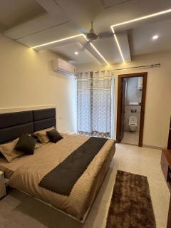 Vaari Homes - 0