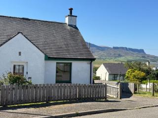 Tigh Beag - Staffin - 0