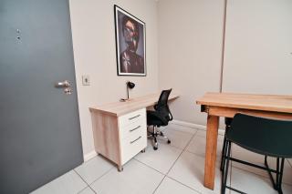 Menlyn Maine Trilogy 10th floor Apartment with balcony - Pretoria - 3