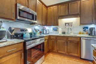 Private Patio Residential Condo in Cleveland! - Cleveland - 5