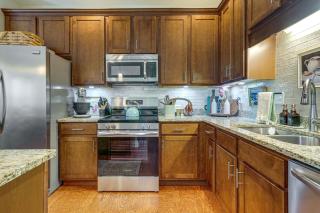 Private Patio Residential Condo in Cleveland! - Cleveland - 4