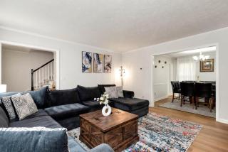4BR Cozy Family Retreat Near Mall of GA, Near Lake Lanier - Sleeps 10 - Suwanee - 5