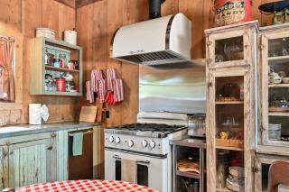 Ada's Peach Street Hideaway - Whole House - Fredericksburg - 7
