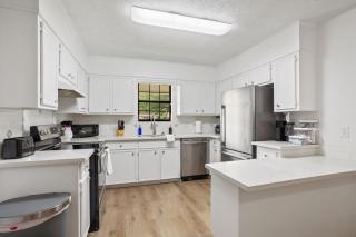Three Bedroom House in Lake Charles - 9