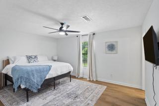 Three Bedroom House in Lake Charles - 8