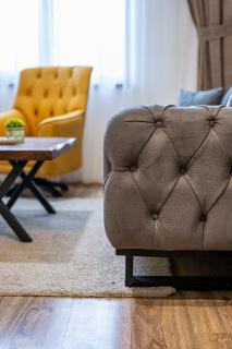 Stylish Apartment with Free Public Parking - 6