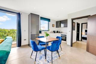Luxury Apartment With Skyline View - Chelmsford - 9