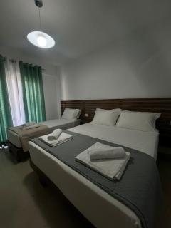 Athina Rooms - Himare - 0