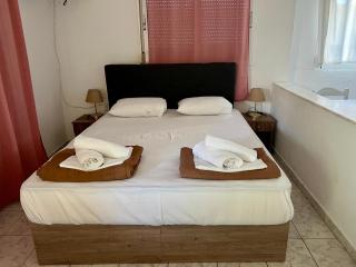 PELEKAN rooms and apartments athina 11 - Pefkohori - 0