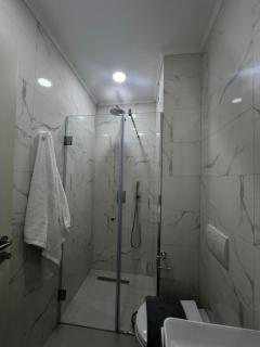 Athina Rooms - Himare - 2