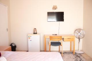 The Grand Guest House - Mahikeng - 2