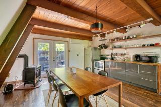 Modern A-Frame Cabin in the Woods - Rhododendron - 6