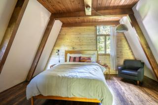 Modern A-Frame Cabin in the Woods - Rhododendron - 7