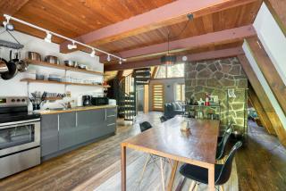 Modern A-Frame Cabin in the Woods - Rhododendron - 9