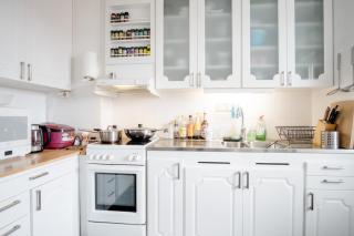 12 min to city with subway, beautiful and cozy apartment - Herräng - 1