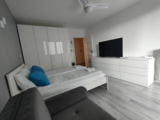 Rooms with free underground parking - Mogilska TAURON ARENA - Cracovia - 3