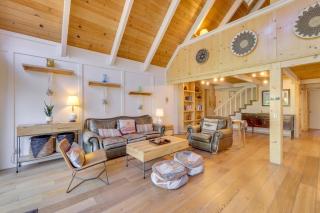 2 Mi to Skylandia Beach Tahoe City Home with Deck - Tahoe City - 6