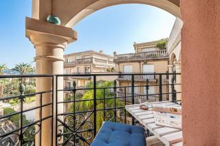 Queen Garden - Happy Rentals - 4