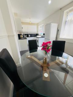 SwankyHome4Groups/Contractors/M5 - 9