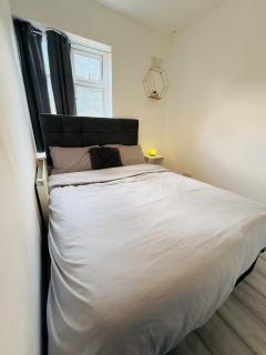 SwankyHome4Groups/Contractors/M5 - 5