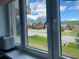 Comfy apartment Modern Oasis with NETFLIX - Nová Lesná - 3