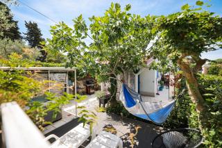Beachfront House with Private Jacuzzi and Garden Zadar - Zadar - 2