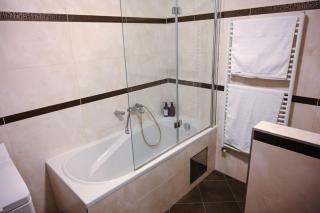 Cozy and Bright Apartment in Vienna Gate - - 5
